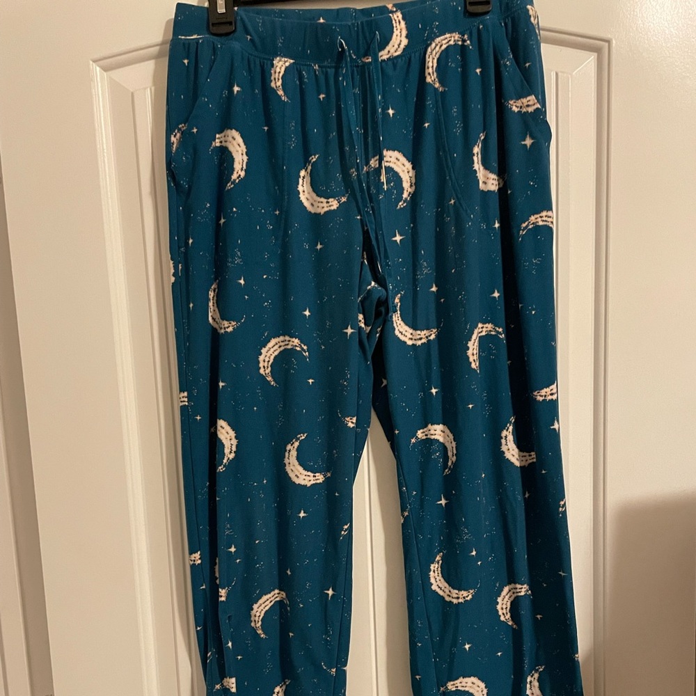 Sonama pj pants, very soft!! Like new condition.